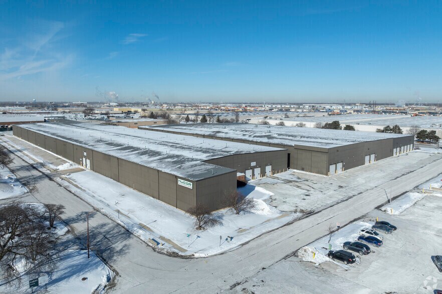 More Photos Of 6226 W 74th St, Bedford Park Manufacturing For Sale