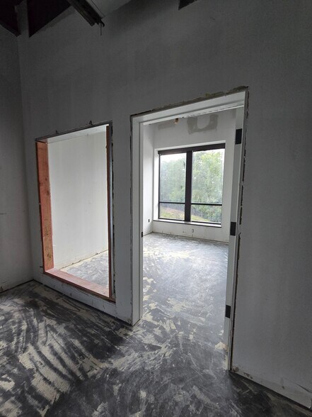 More Photos Of 701 Mutual Ct, Raleigh Office For Sale