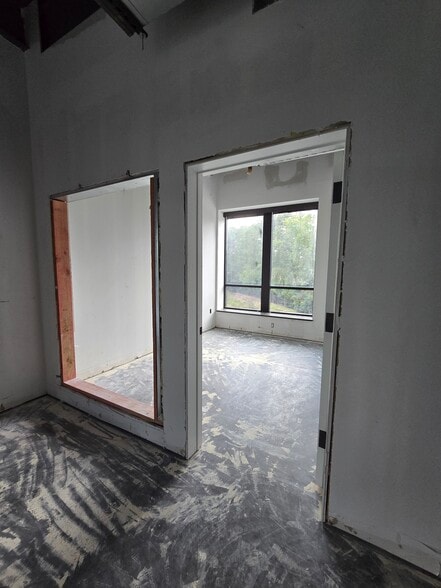 More Photos Of 701 Mutual Ct, Raleigh Office For Sale