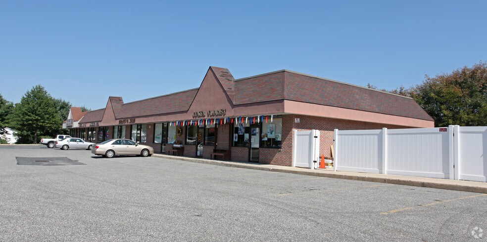 Primary Photo Of 11761-11775 Belair Rd, Kingsville Storefront For Lease