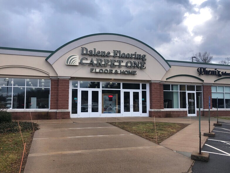 More Photos Of 120 Hale Rd, Manchester Unknown For Lease