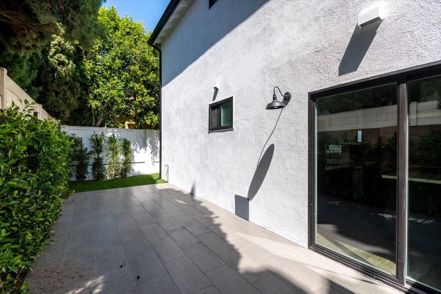 More Photos Of 2420 Grant Ave, Redondo Beach Apartments For Sale