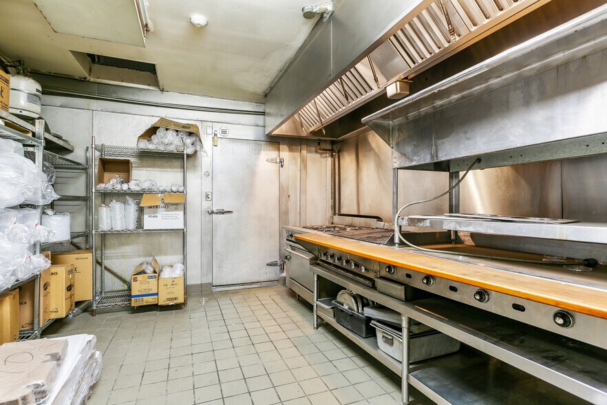 More Photos Of 534 S Myrtle Ave, Monrovia Restaurant For Lease