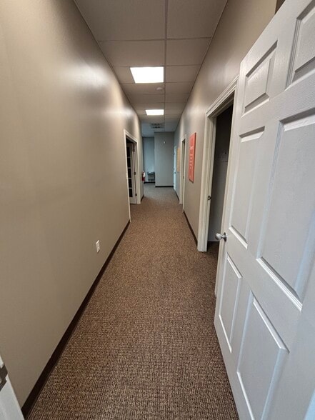 More Photos Of 108 Oak Park Dr, Irmo Office For Lease