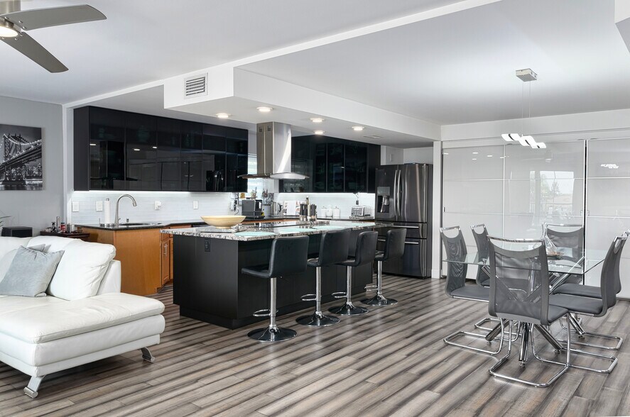 More Photos Of 125 110th Ave, Treasure Island Apartments For Sale