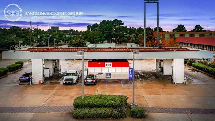 Primary Photo Of 5112 Monkhouse Dr, Shreveport Convenience Store For Sale