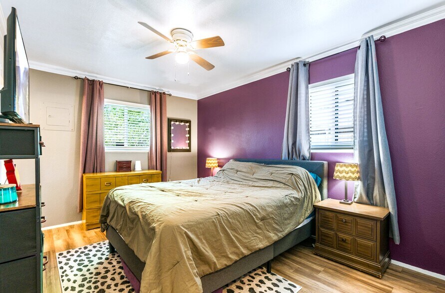 More Photos Of 613 Jane St NE, Albuquerque Flex For Sale