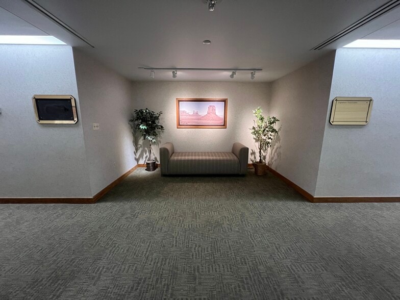 More Photos Of 433 N Summit St, Toledo Office For Lease