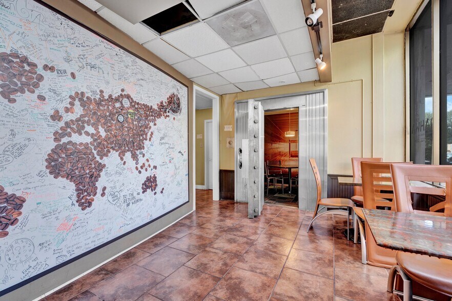 More Photos Of 109 N Main St, Memphis Apartments For Sale