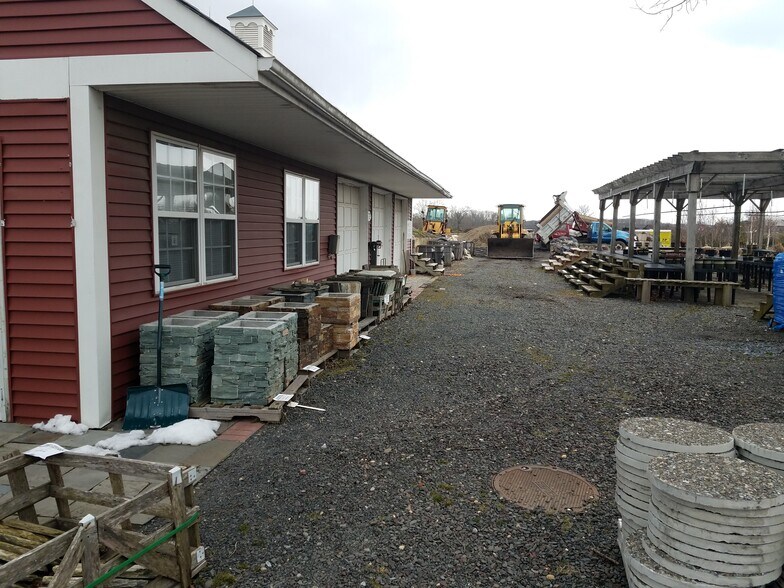 More Photos Of 434 Oakshade Rd, Shamong Garden Center For Sale