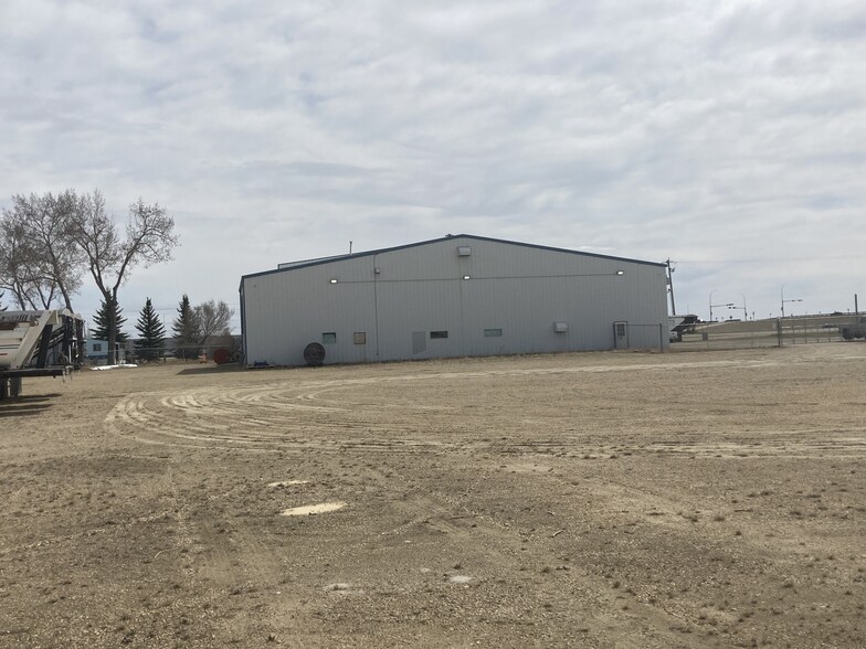 More Photos Of 253 Burnt Park Dr, Red Deer County Service For Lease