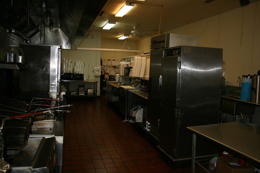 More Photos Of 202 West Blvd, Williamston Restaurant For Sale