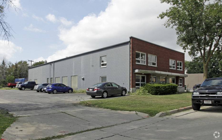More Photos Of 11905 W Ripley Ave, Milwaukee Warehouse For Sale