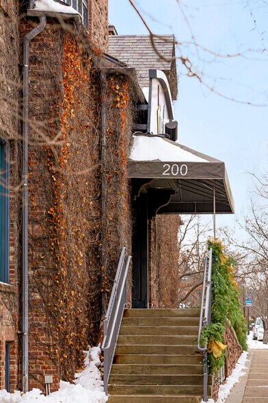 More Photos Of 200 Lake St E, Wayzata Office For Lease