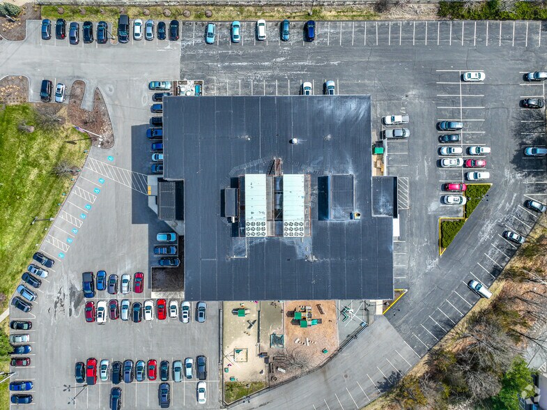 More Photos Of 100 Pennsylvania Ave, Framingham Office For Sale