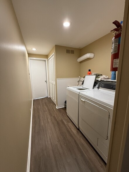 More Photos Of 7747 Auburn Rd, Utica Storefront Retail Office For Sale