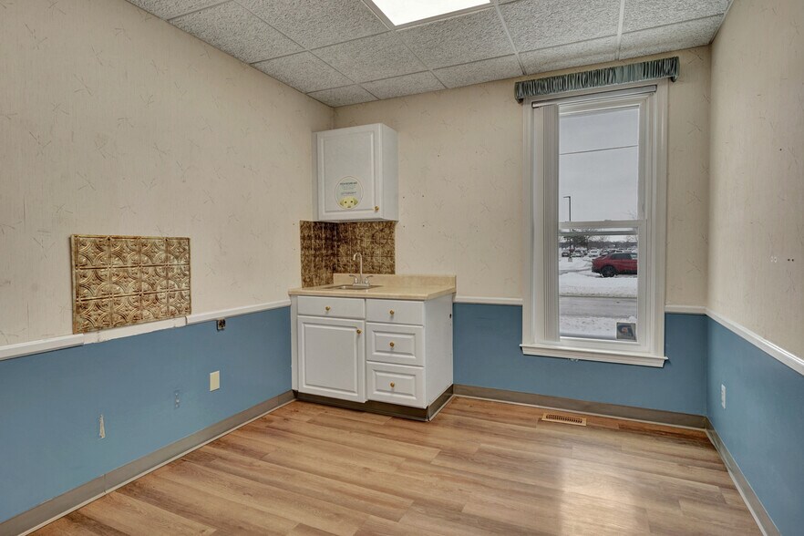 More Photos Of 102 S 3rd St, Saint Clair Bank For Sale