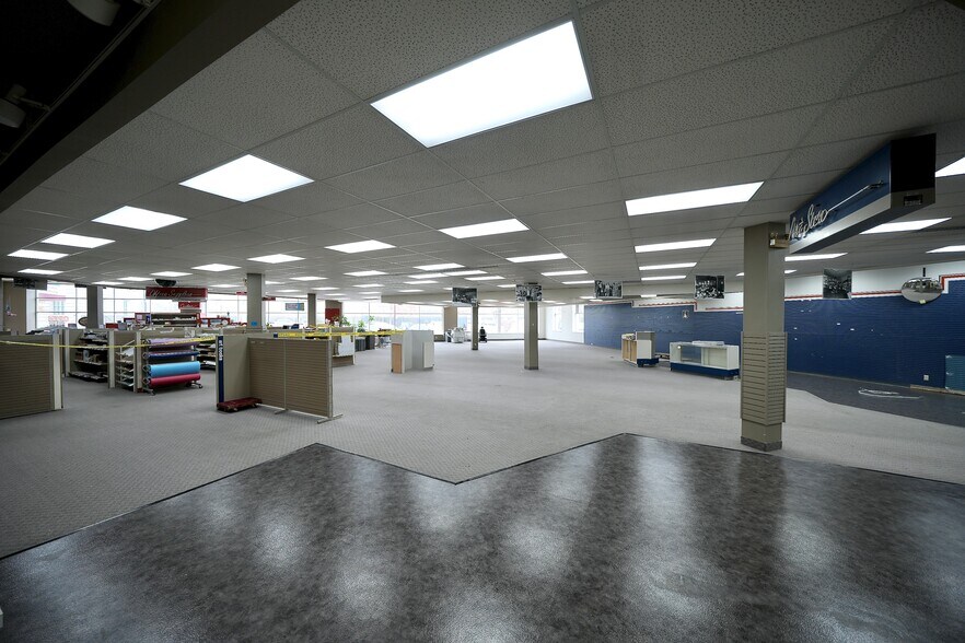 More Photos Of 310 E Chestnut Ave, Yakima Freestanding For Sale