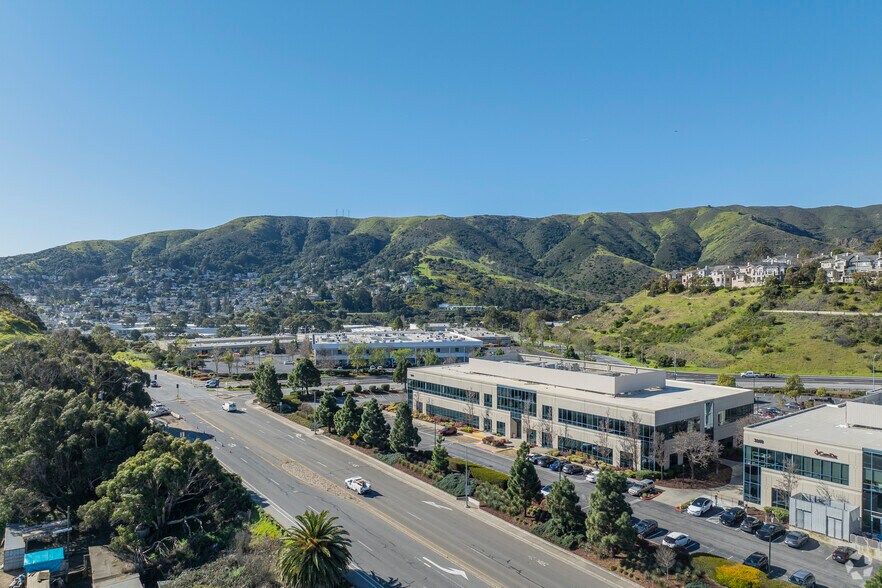 More Photos Of 3280 Bayshore Blvd, Brisbane Research And Development For Lease