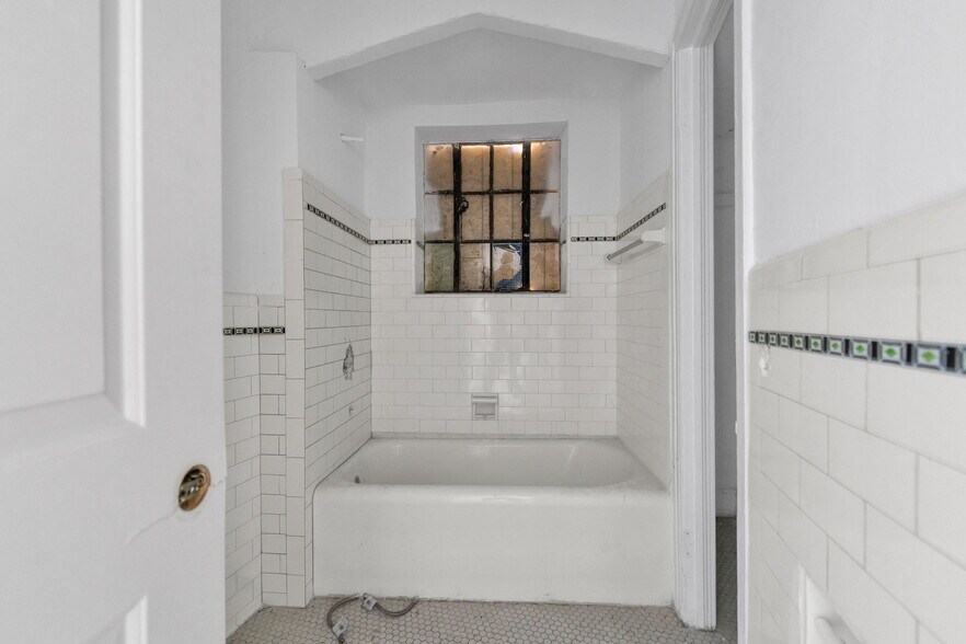 More Photos Of 15523 Mack Ave, Detroit Apartments For Sale