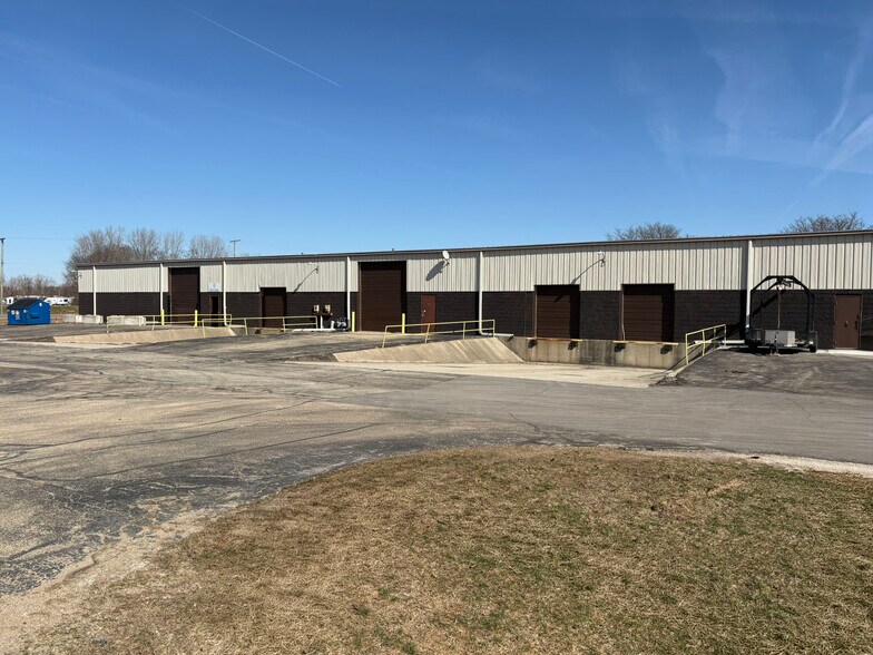 More Photos Of 2772 Faith Ave, Elkhart Light Manufacturing For Sale