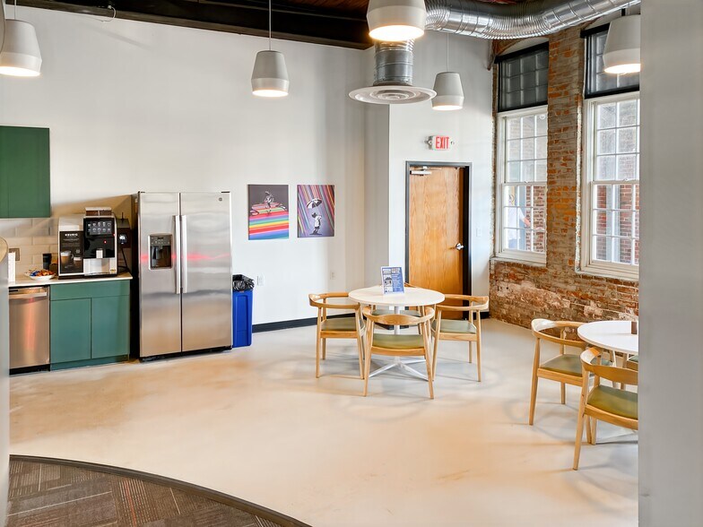 More Photos Of 350 E 1st Ave, Columbus Coworking Space
