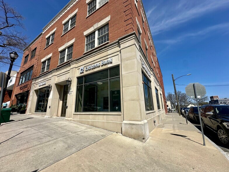 More Photos Of 53 Greenwich Ave, Greenwich Office For Sale