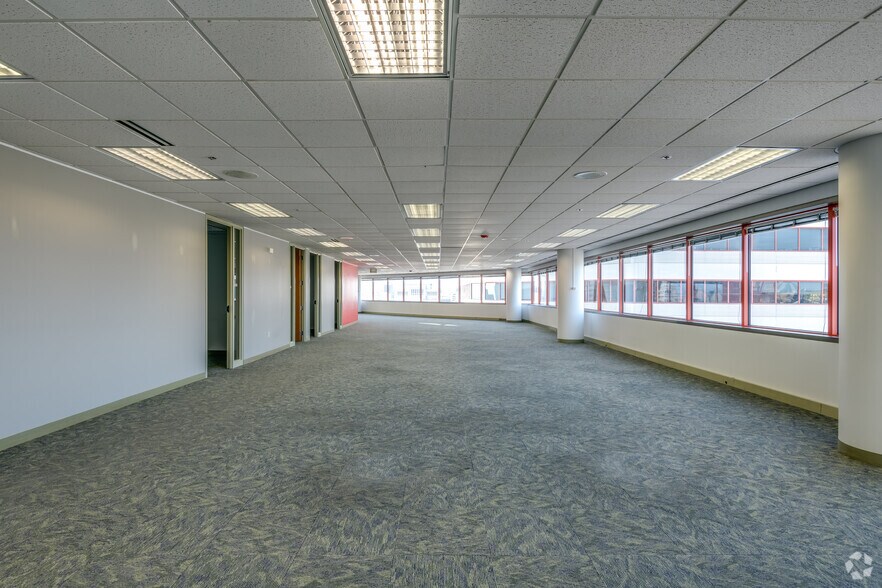 Photo of 9th Floor Ste 945 (Tower I)