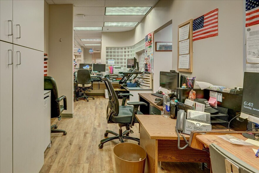 More Photos Of 2035 Mesquite Ave, Lake Havasu City Medical For Sale