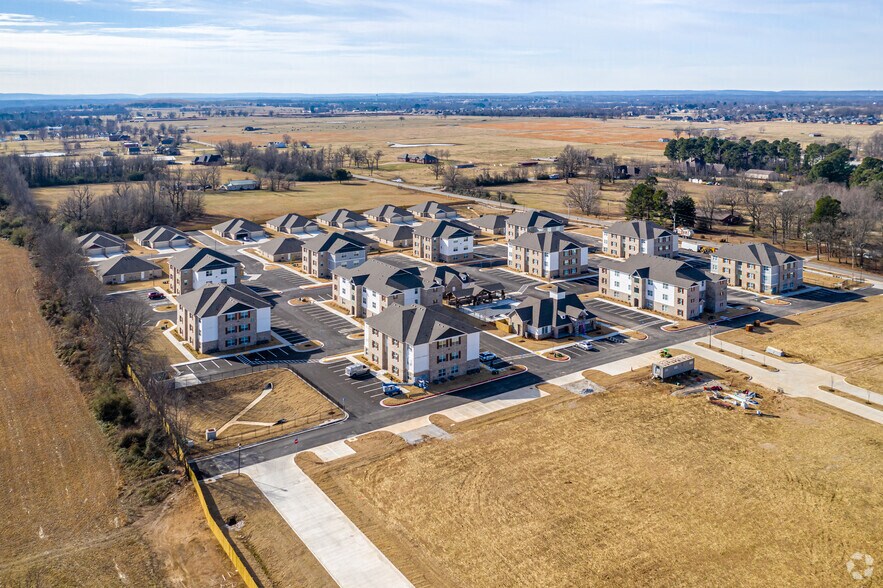 More Photos Of 617 Spallone Blvd, Springdale Apartments For Sale