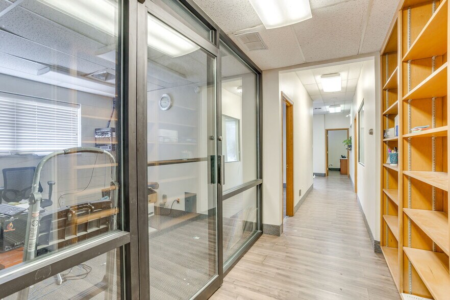 More Photos Of 1212 W El Paso St, Fort Worth Loft Creative Space For Lease