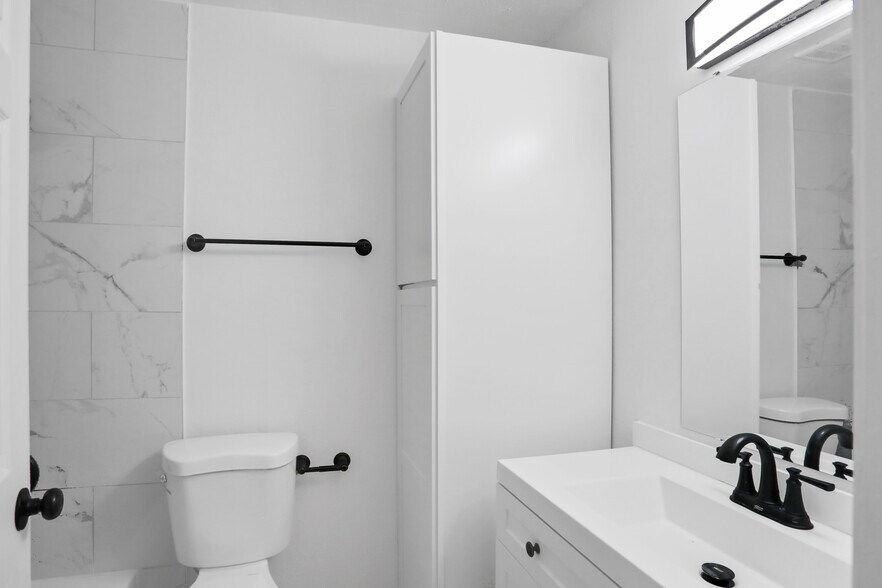 More Photos Of 1830 S Clyde Morris Blvd, Daytona Beach Apartments For Sale