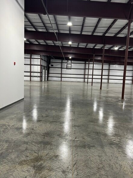 More Photos Of 287 Albano Dr, Springdale Warehouse For Lease