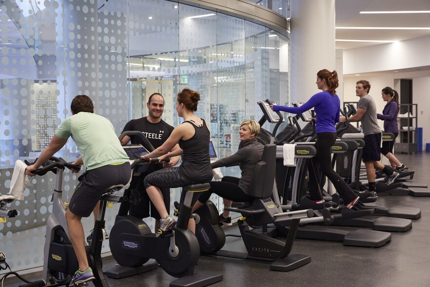 More Photos Of 225 S 6th St, Minneapolis Office For Lease