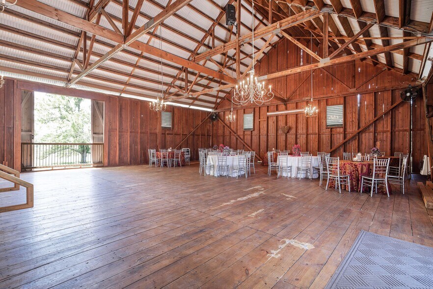 More Photos Of 1902 Jefferson Pike, Brunswick Lodge Meeting Hall For Lease