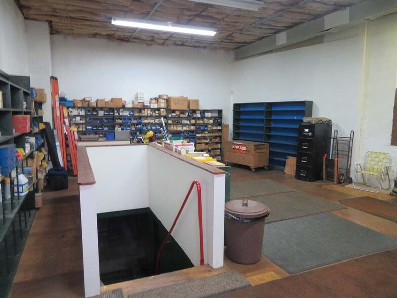 More Photos Of 1458 Main St, Buffalo Freestanding For Sale