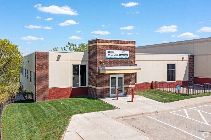 More Photos Of 12425 River Ridge Blvd, Burnsville Office For Sale