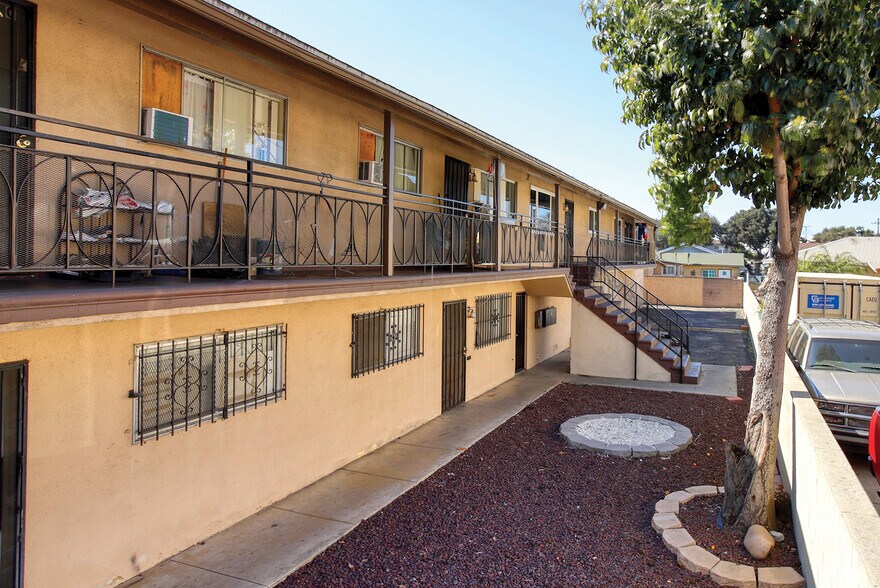 More Photos Of 6335 Loma Vista Pl, Bell Apartments For Sale