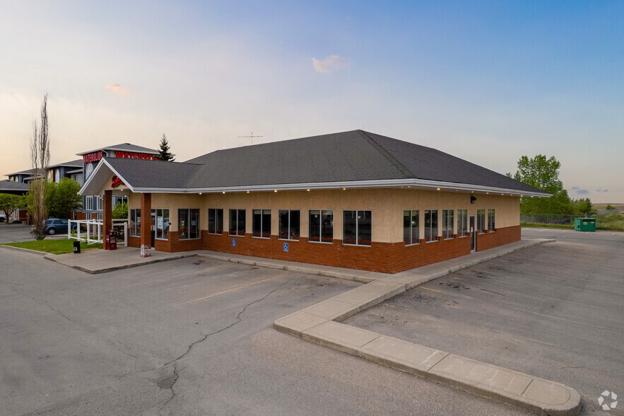 More Photos Of 1515 13th Ave SE, High River Restaurant For Sale