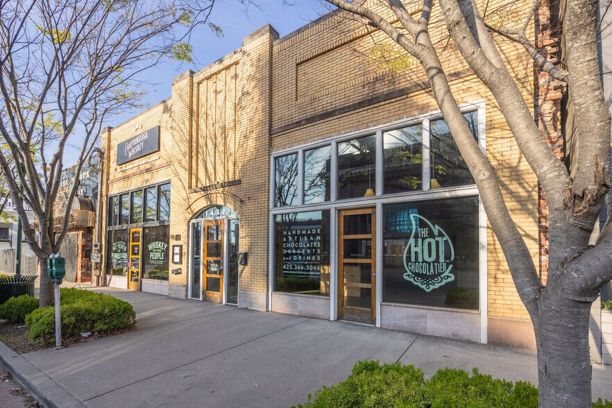 More Photos Of 1437 Market St, Chattanooga Storefront For Lease