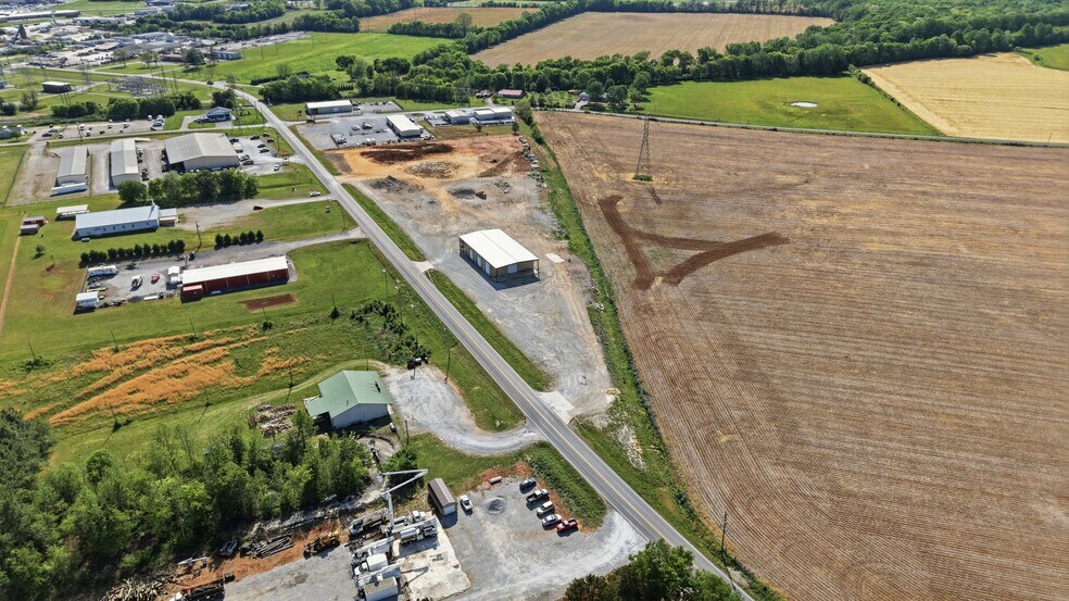 More Photos Of 1087 Aedc Rd, Winchester Industrial For Lease