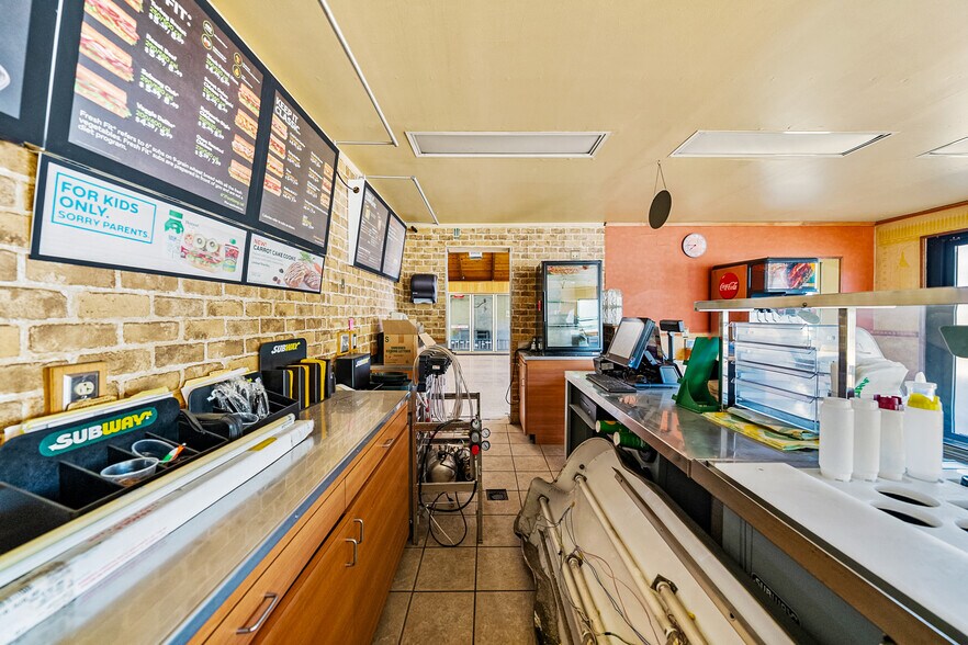 More Photos Of 21823 Highway 62, Shady Cove Storefront For Lease