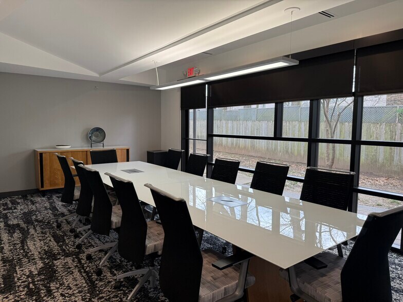 More Photos Of 1200 E Woodhurst Dr, Springfield Office For Lease