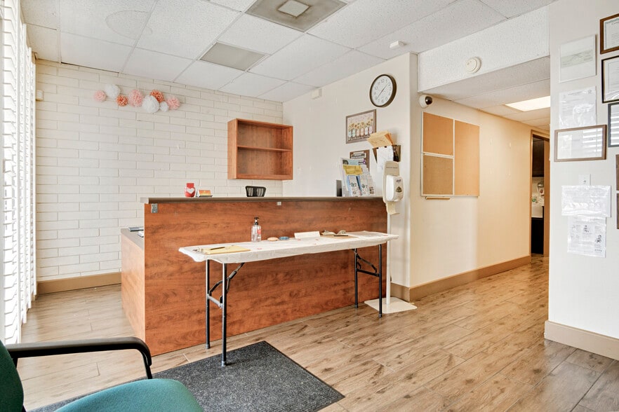 More Photos Of 439 N Maclay Ave, San Fernando Office For Sale