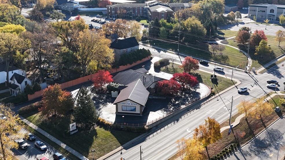 More Photos Of 1800 Union St, Lafayette Office For Sale