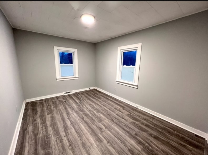 More Photos Of 13 US Highway 206 S, Sandyston Storefront Retail Residential For Sale