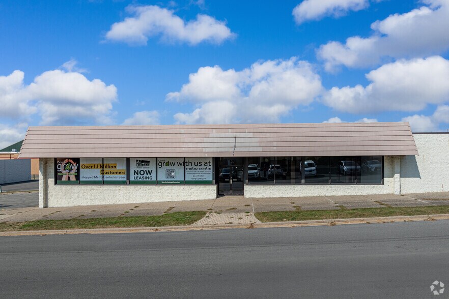More Photos Of 4700 N University St, Peoria Freestanding For Sale