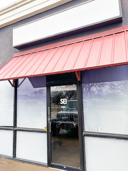 More Photos Of 750 S Cherokee St, Catoosa Unknown For Lease