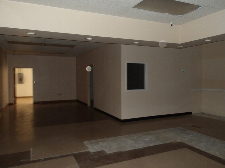 More Photos Of 707 W Sesame Dr, Harlingen Office For Sale