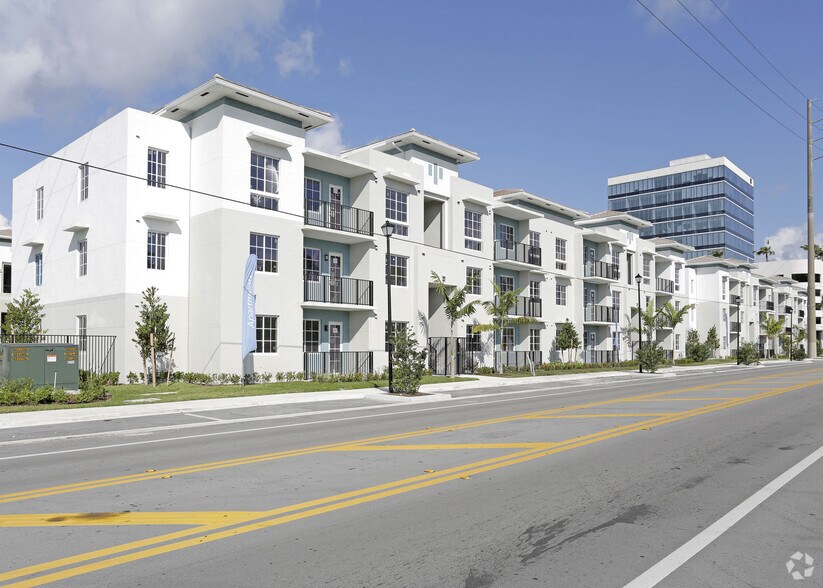 More Photos Of 20000 W Dixie Hwy, Miami Unknown For Lease